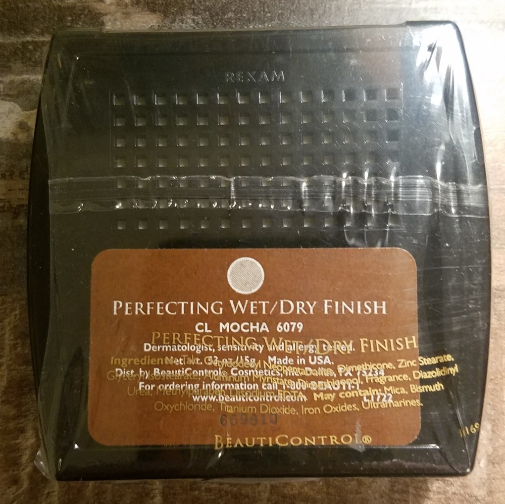 BeautiControl Perfecting Wet/Dry Foundation Mocha